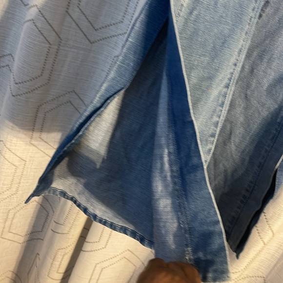 Women’s 24 Blue Jean Flare/Wide Legged Pants Leg Split 5 Pockets Zip/Button Clos - Picture 8 of 14